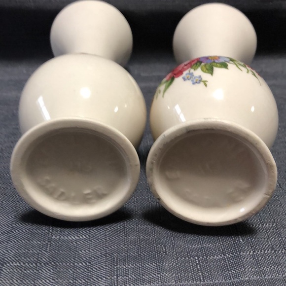 🇬🇧TWO SADLER VASES🇬🇧EUC VINTAGE ENGLISH CHINA. - Picture 3 of 3